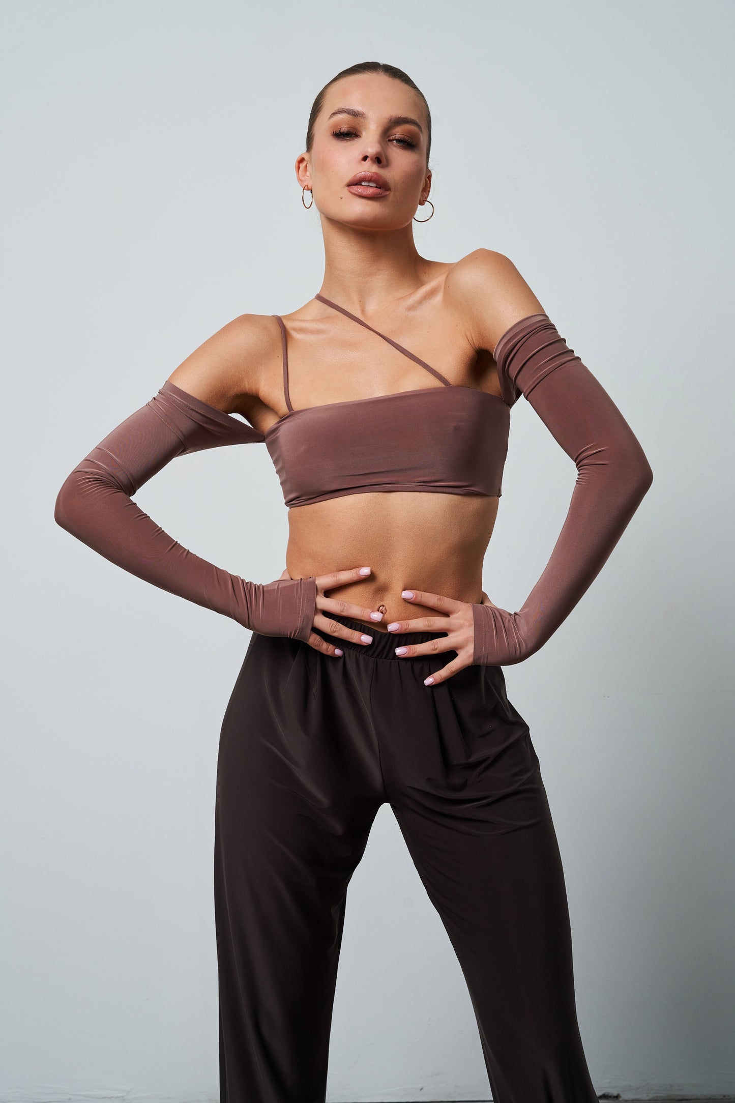 Damira Dark Chocolate x Mira Mocha