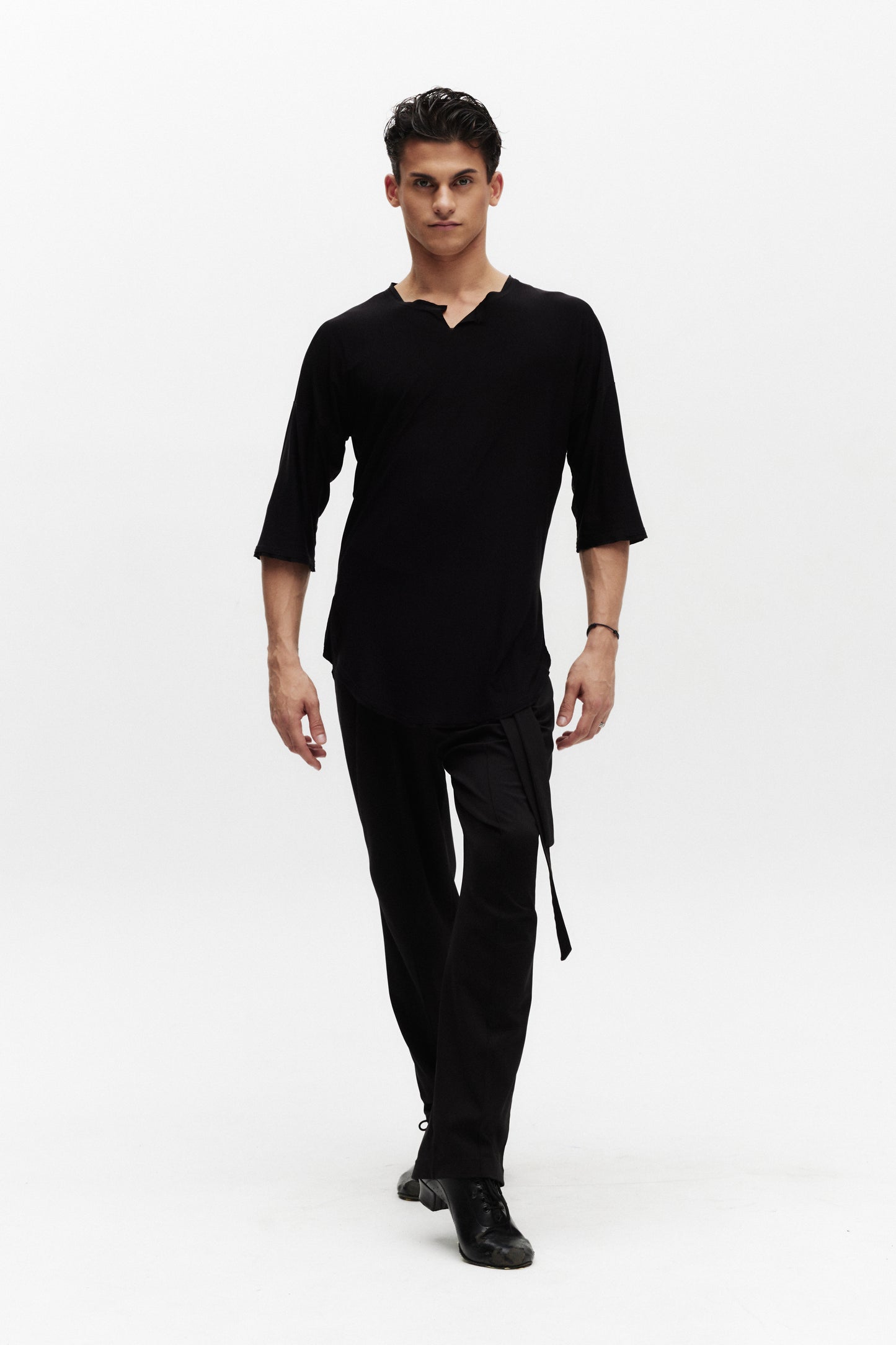 "BASIC" T-SHIRT